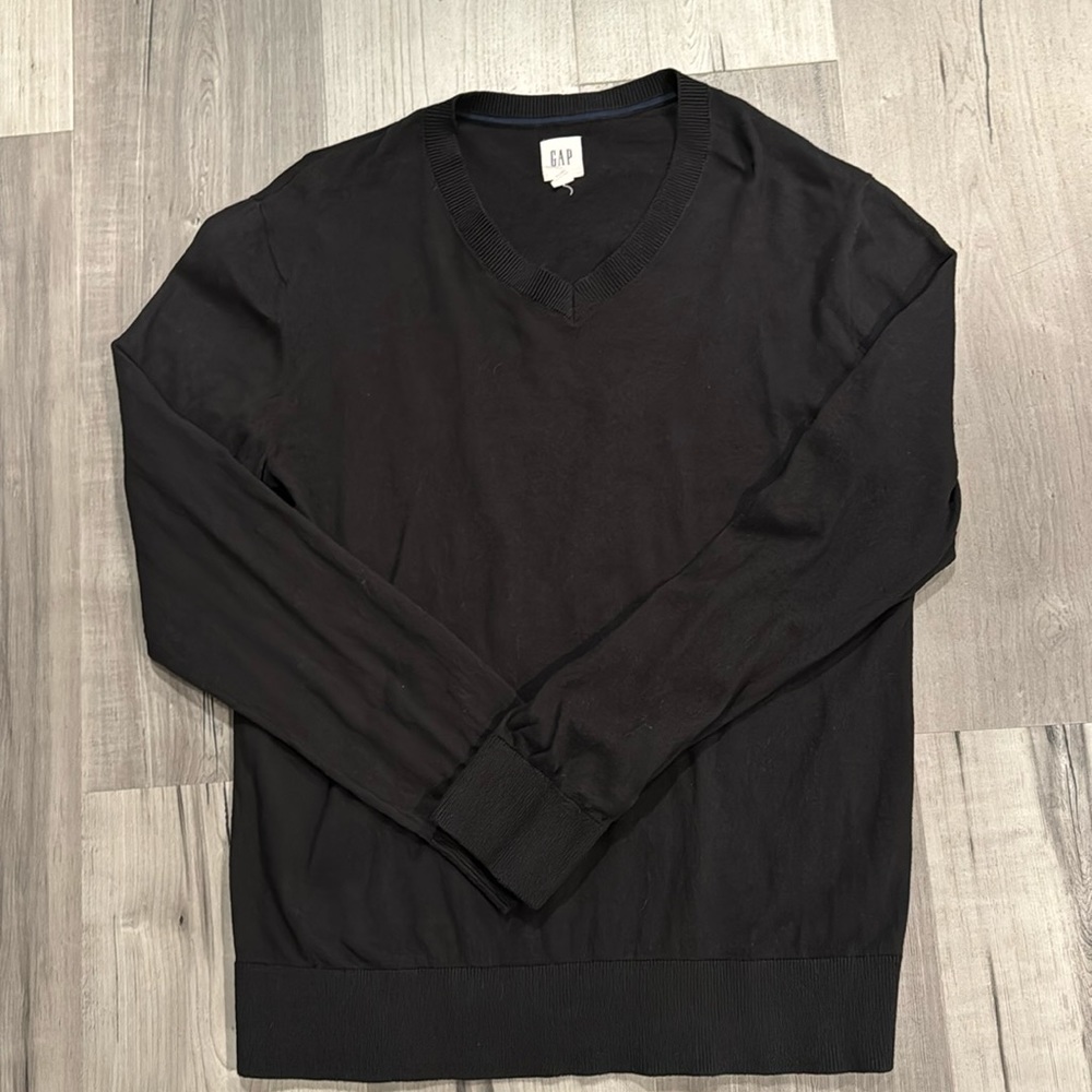 GAP v-neck sweater black